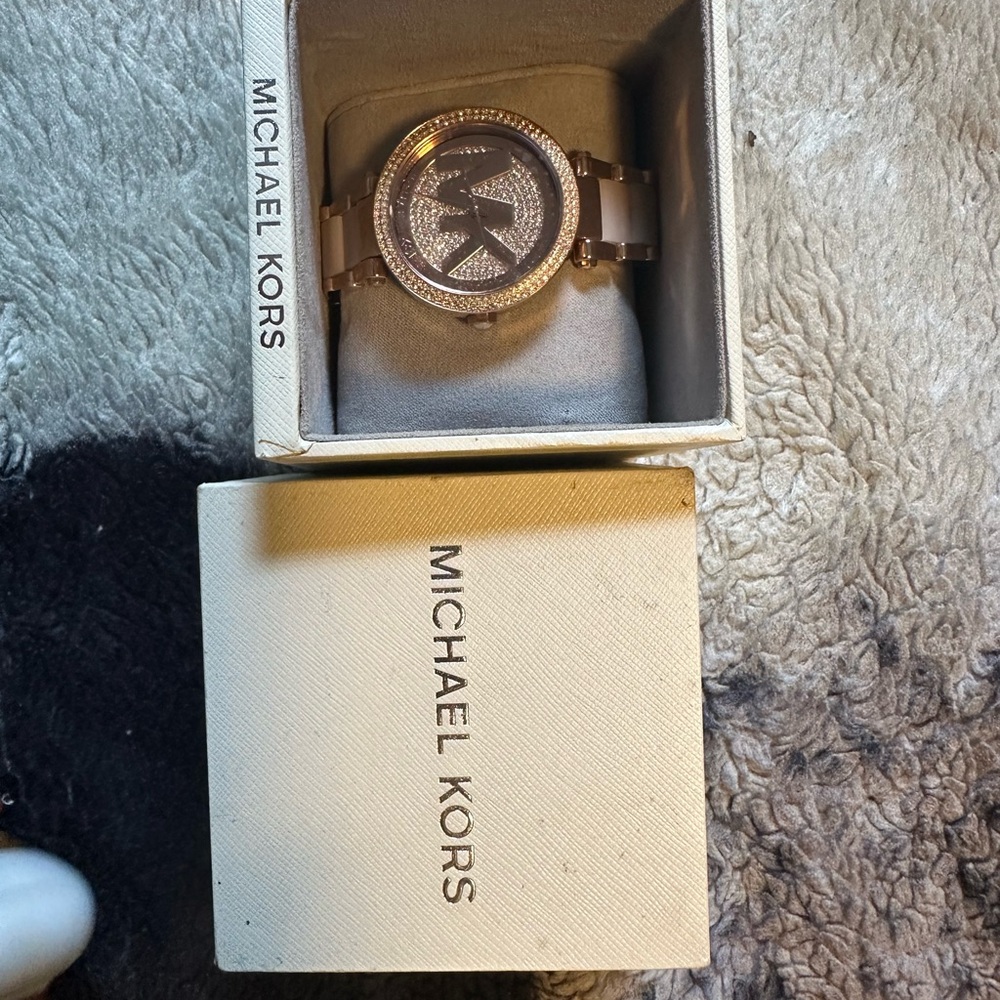 Michael Kors Sparkling Rose Gold Timepiece